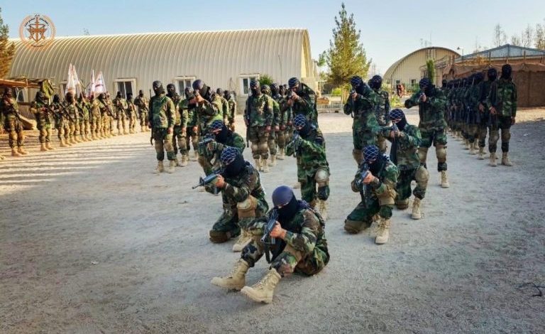 تخرج عشرات الجنود من فيلق (البدر 205) التابع لوزارة الدفاع