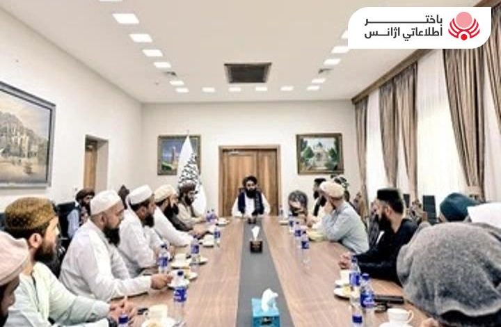 المولوي أمير خان متقي في لقاء مع علماء من بريطانيا: يجب تقديم الصورة الحقيقية لأفغانستان إلى العالم وإلى شعبكم