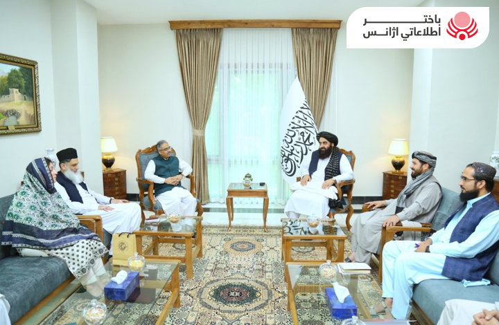 المولوي أمير خان متقي خلال لقائه مع الوفد الباكستاني: بدلا من تعليقات وسائل الإعلام يجب نتعرف على أسباب المشاكل
