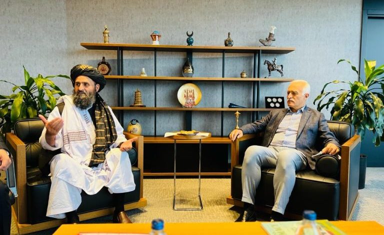 الملا عبد الغني برادر طمأن للتجار الأفغان والأتراك عن توفير فرص مناسبة للاستثمار في أفغانستان