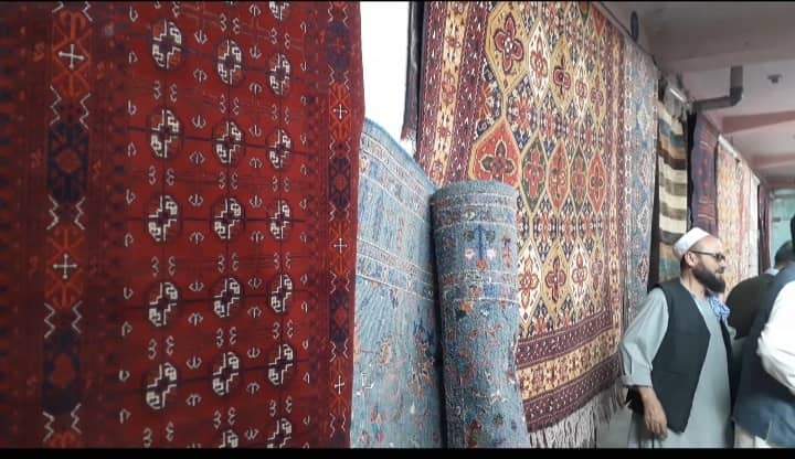 افتتاح المعرض للسجاد في بغلان