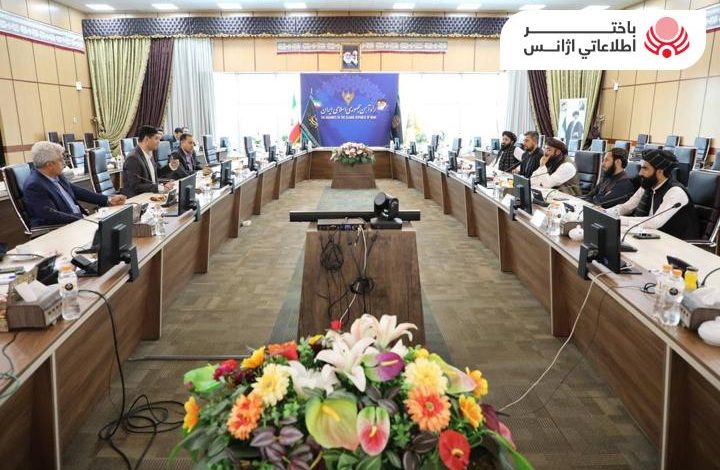 الرئيس العام لإدارة السكك الحديدية الأفغاني يلتقي بنظيره الإيراني