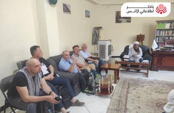 وصول ١٠ سائحين بولنديين إلى ولاية هرات